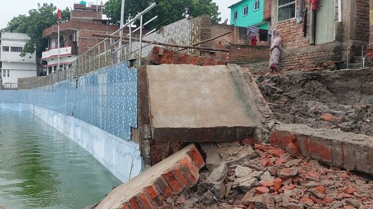 Bihar News: बारिश में ढही मुख्यमंत्री योजना से बन रही दीवार; गृह जिले में नीतीश कुमार करवा रहे थे सौंदर्यीकरण