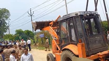 Police action mode with bulldozers PAC deployed during action aginst Radha Soami Satsang Sabha