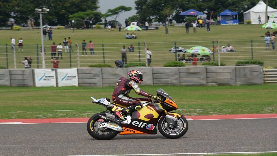Watch Moto GP race by wearing earbuds the noise of roaring super bike can harm your ears