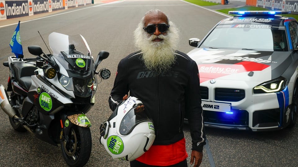 Jaggi Vasudev Inaugurates Motogp India 2023 Super Bike Race at BIC News in Hindi