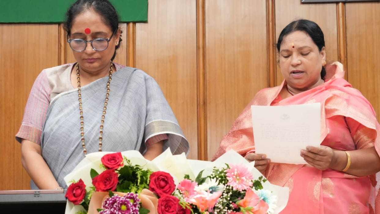 Newly elected MLA from Bageshwar seat Parvati Das took the oath Uttarakhand news in hindi