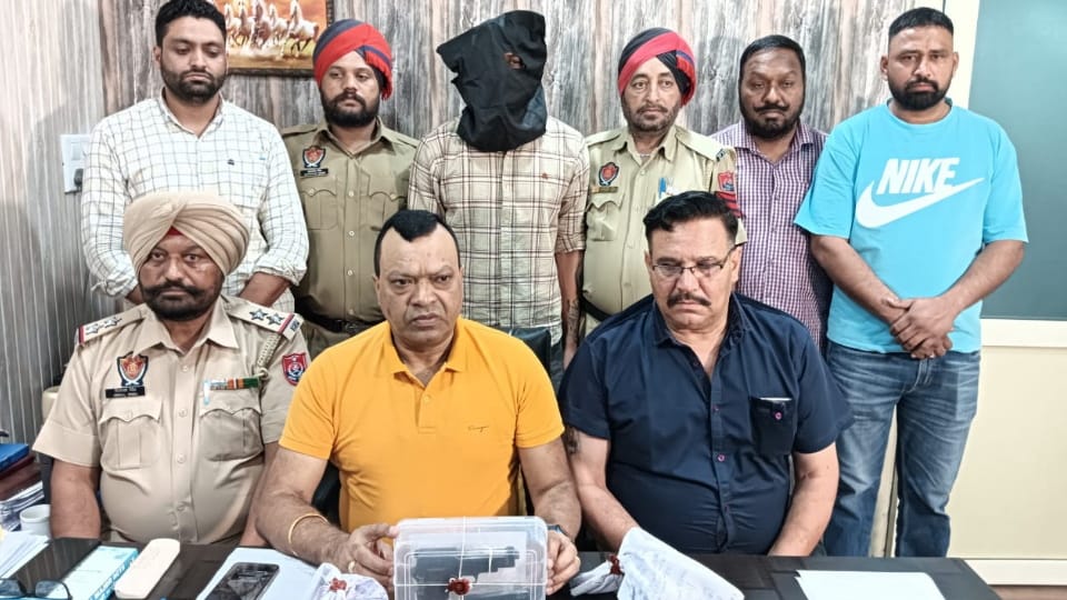 Crime Branch Jalandhar rural team arrested henchman of Binny gang with heroin and pistol