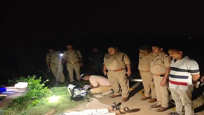 Dead body of unknown person murdered and thrown on Sahpau-Sadabad road