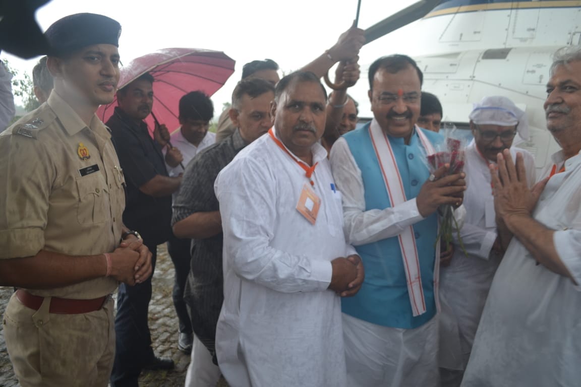 Mission 2024: Deputy Chief Minister arrived to energize the workers amid rain, see in Pictures