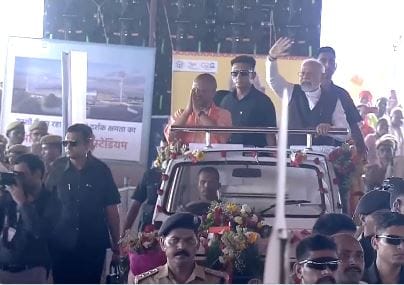 PM Narendra Modi and CM Yogi Adityanath tweeted before Varanasi visit