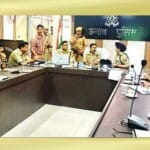 जाम से निजात दिलाने के लिए उन्नाव में आयोजित बैठक में मंथन करते पुलिस अफसर।