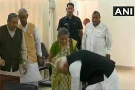 Prof. is no more. Annapurna Shukla: PM Modi had touched feet before nomination in 2019 elections,
