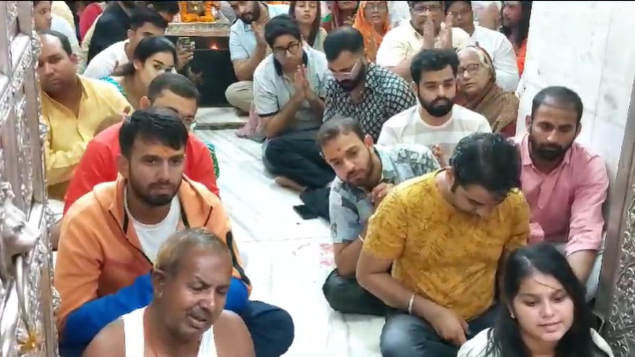 Ujjain News: Indian Cricketer Jitesh Sharma Visited Mahakaleshwar Temple for India vs Australia 2nd ODI