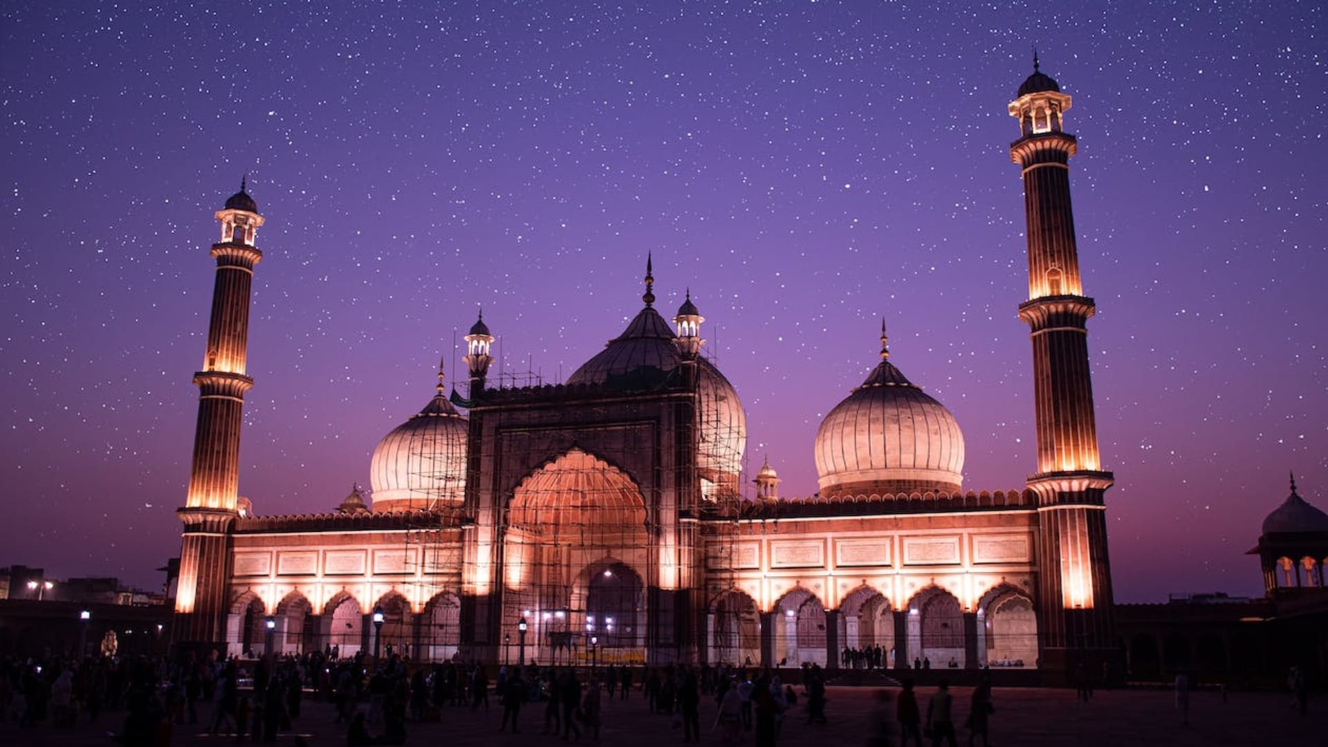 Buildings that Mughals build in India including Tajmahal, Kutub minar and Red Fort check list here