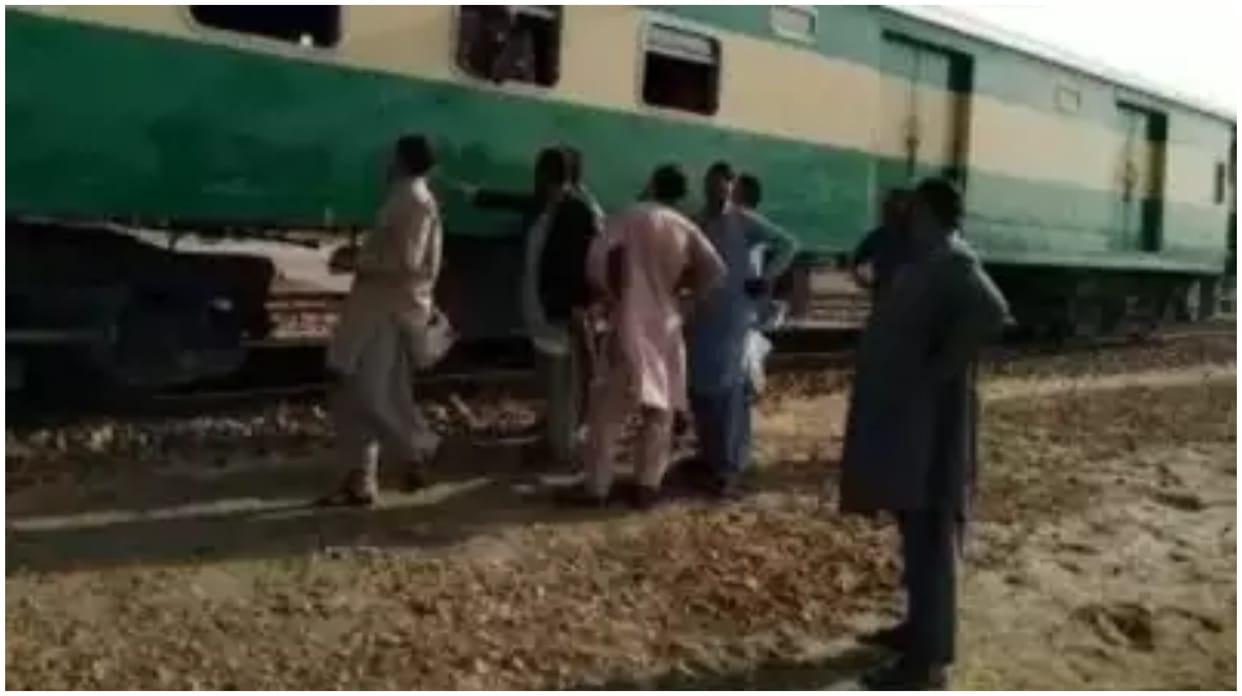 At least 31 injured in train collision in Pakistan's Punjab province