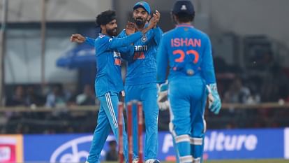 IND vs AUS: ऑस्ट्रेलिया के खिलाफ भारत ने सातवीं वनडे सीरीज जीती, अय्यर-गिल के बाद अश्विन-जडेजा ने किया कमाल IND Vs AUS ODI Highlights shubman gill shreyas iyer ashwin ravindra jadeja India Vs Australia 2nd ODI Indore