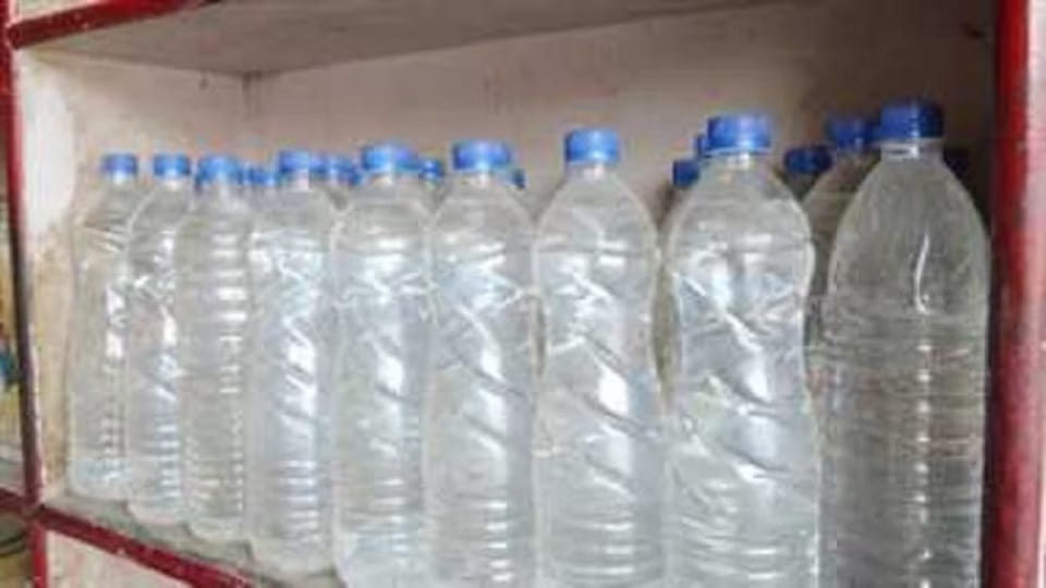 student drank acid instead of water in Delhi