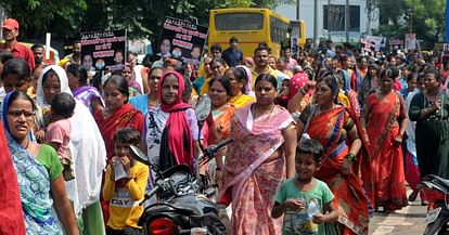 Bhopal Politics: 6 thousand women gathered at Kamal Nath's bungalow, demanded tickets for their "boss"