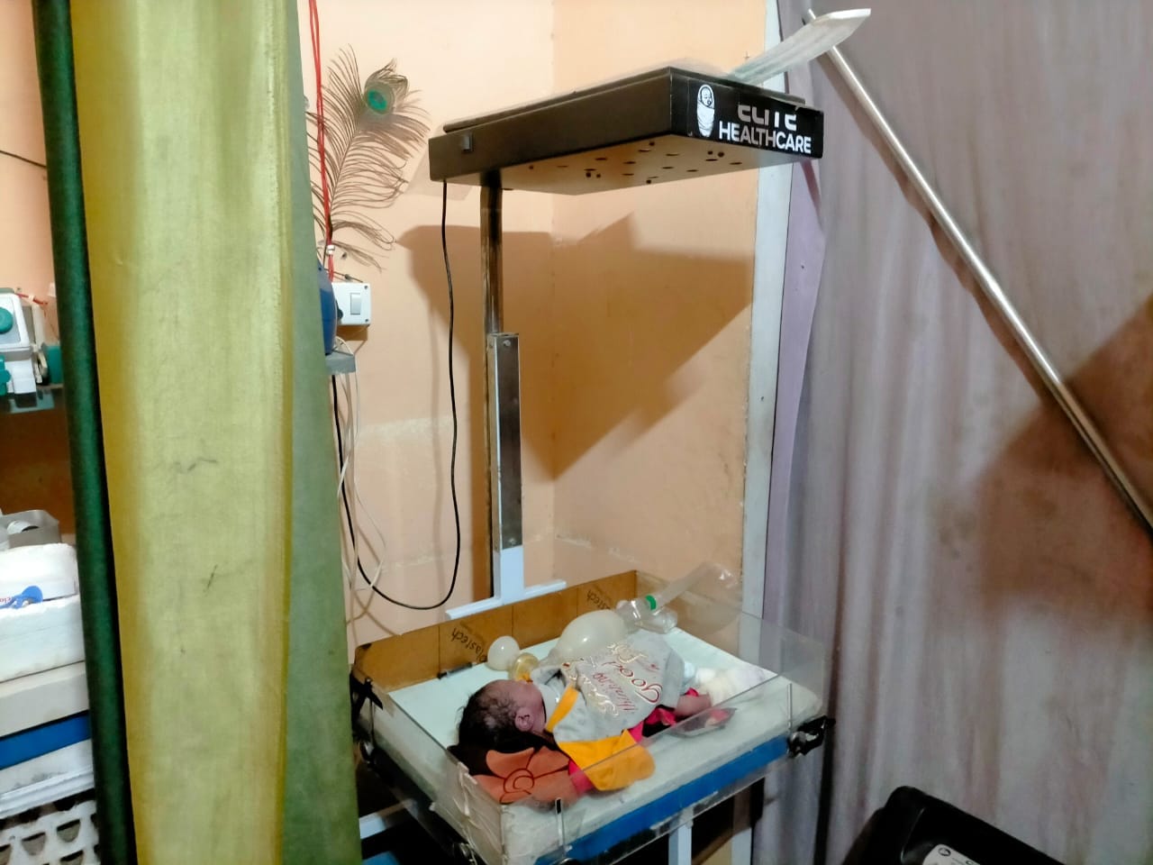 Two newborns kept in the machine died due to cold after doctor fell asleep leaving the AC-fan open in Shamli