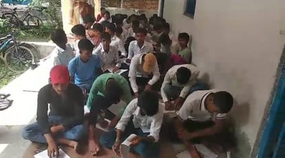 Bihar : Educational system failed in Nalanda.  examinee examed sitting on the ground.kk pathak