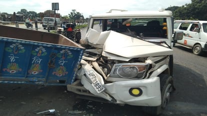 Five eunuchs injured when car collides with tractor-trolley on Highway in Shahjahanpur