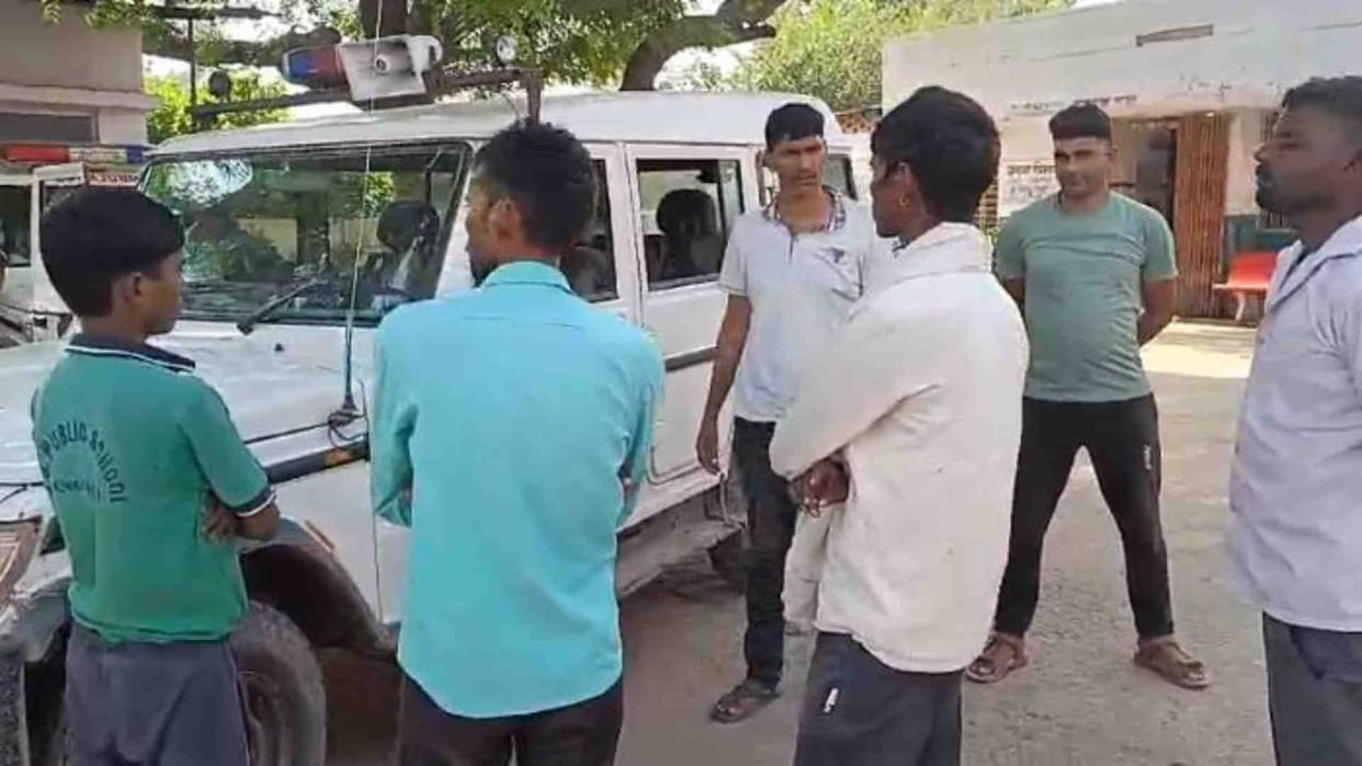 Father returning home after meeting daughter dies in collision with unknown vehicle in Dholpur