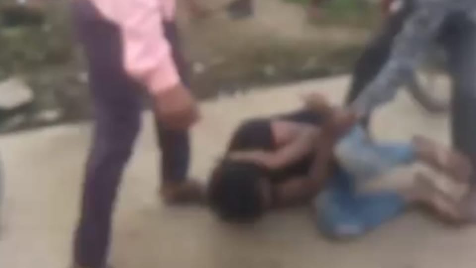 Girlfriend family beat her boyfriend brutally in Bareilly