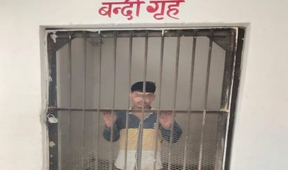 Rinku posed as Jyoti and threatened Mau DM saidWe will show our strength after samajwadi party government