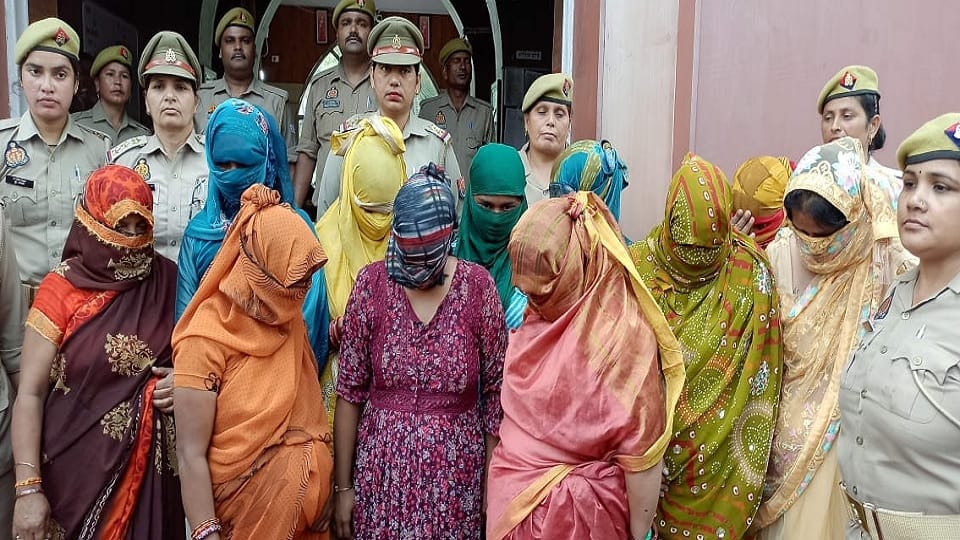Moradabad: 11 women arrested for stealing purses and jewelery from religious programs
