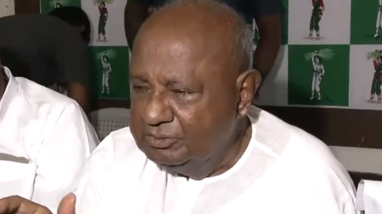 former PM HD Devegowda gets emotional during his press conference on the Cauvery water-sharing issue