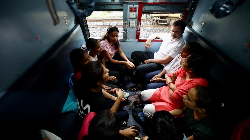 Cong leader Rahul Gandhi boards train for Raipur