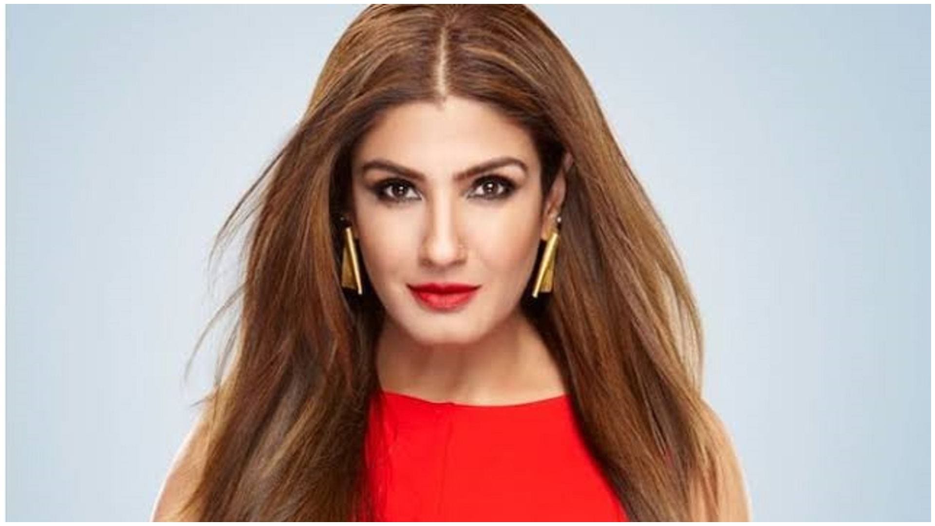 Raveena Tandon opened about politics in industry says was replaced by Karisma Kapoor in Saajan Chale Sasural
