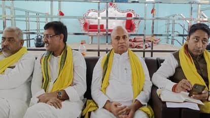 पूर्व केंद्रीय मंत्री आरसीपी सिंह तथा अन्य