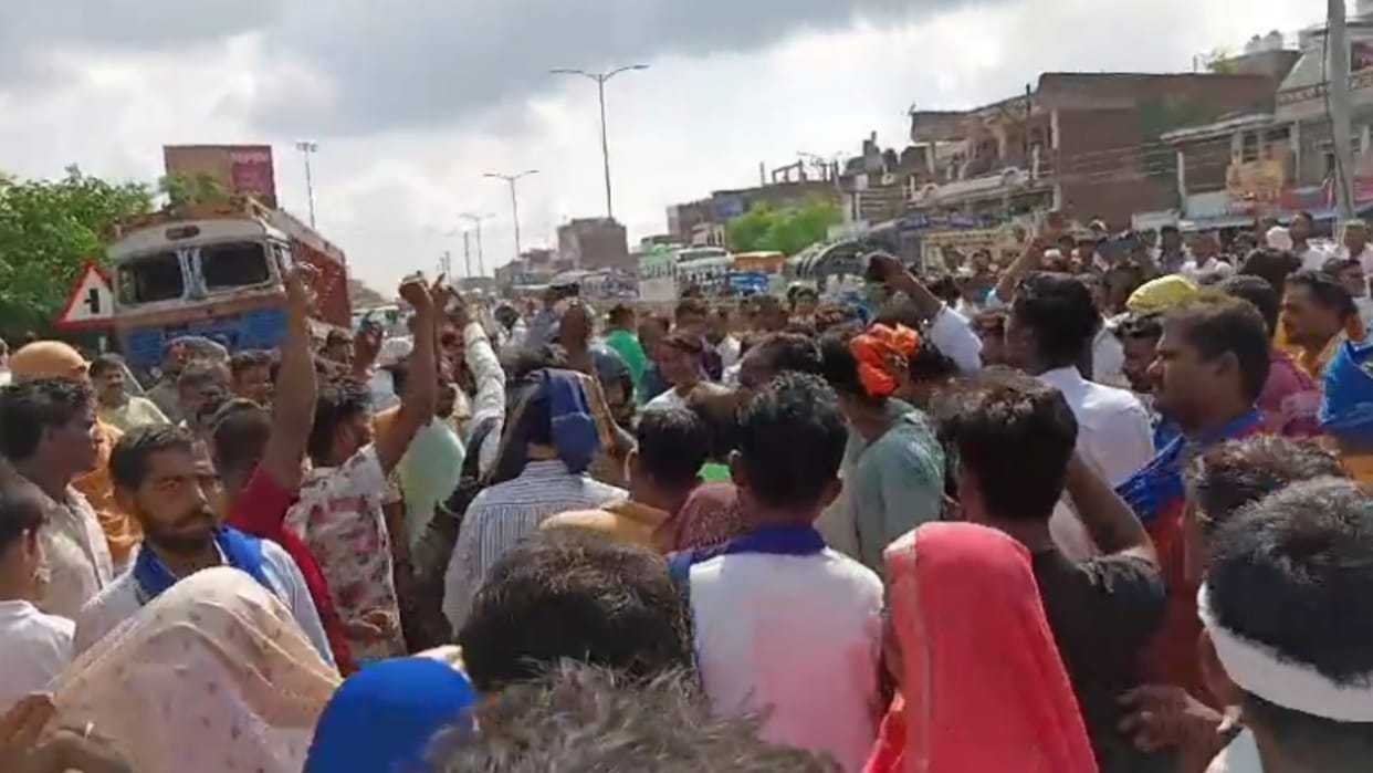 Villagers angry over beating of young man in police station, road blocked in front of police station