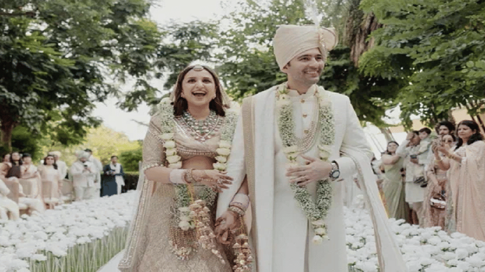 Parineeti Chopra Raghav Chadha Wedding actress wore Expensive Dress in wedding Aishwarya Rai Bachchan