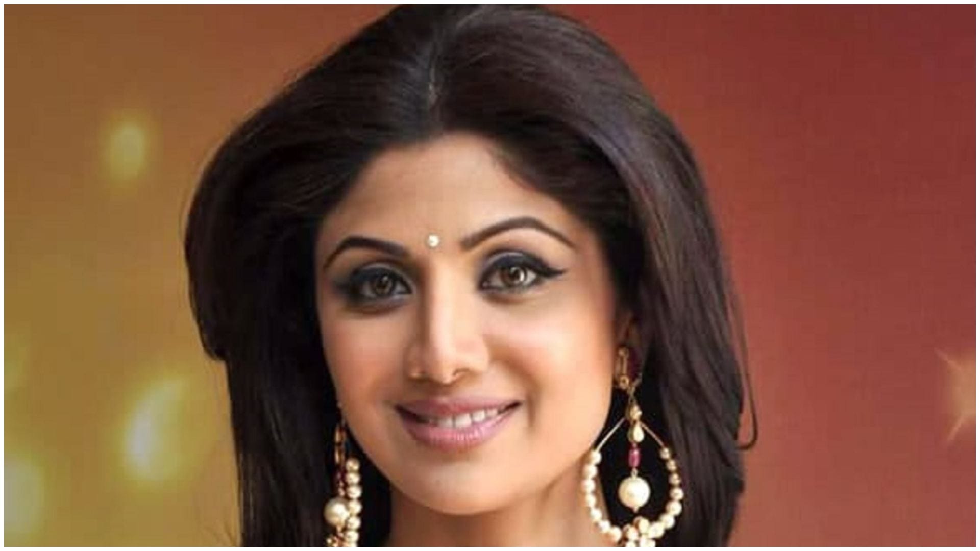 10 Heroines of Bollywood in lead roles being mother of two kids Hema Malini Sri Devi Juhi Chawla Shilpa Kajol
