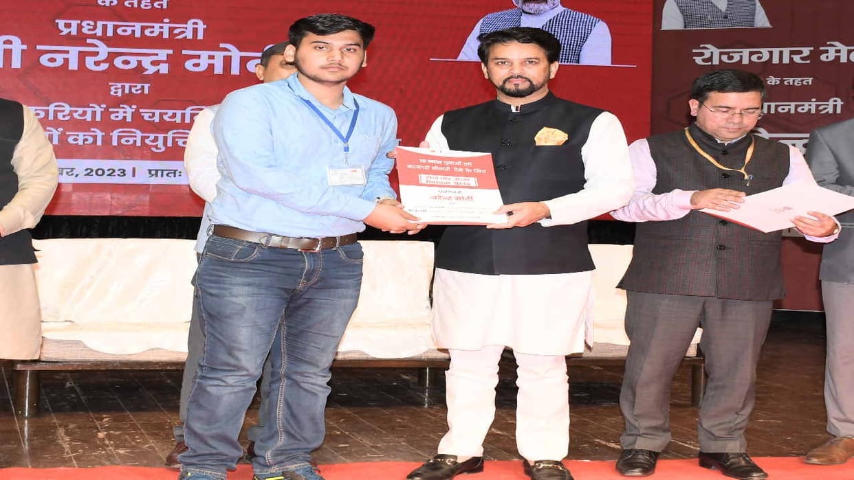 Anurag Thakur said  China's action of not giving visa to players is not acceptable