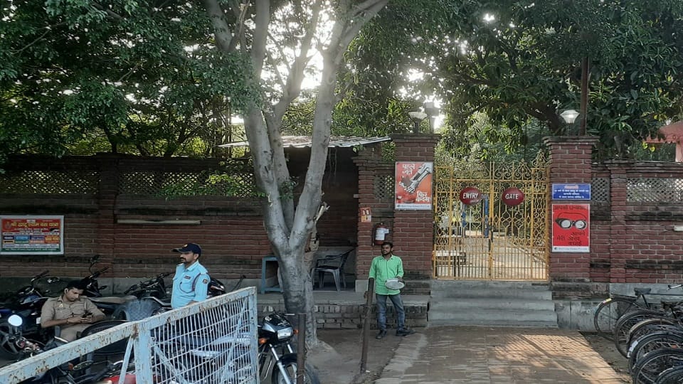 Income Tax Department team raided chemical manufacturing factory of Gajraula