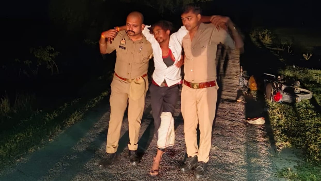 One animal smuggler arrested after encounter in Shravasti.