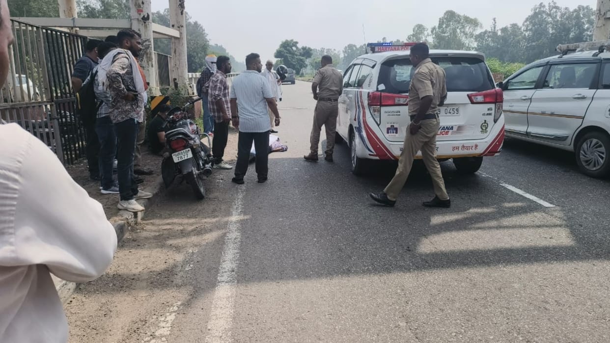 Accident in Kurukshetra: Bike riders hit by vehicle on Chandigarh National Highway, one dead, one injured