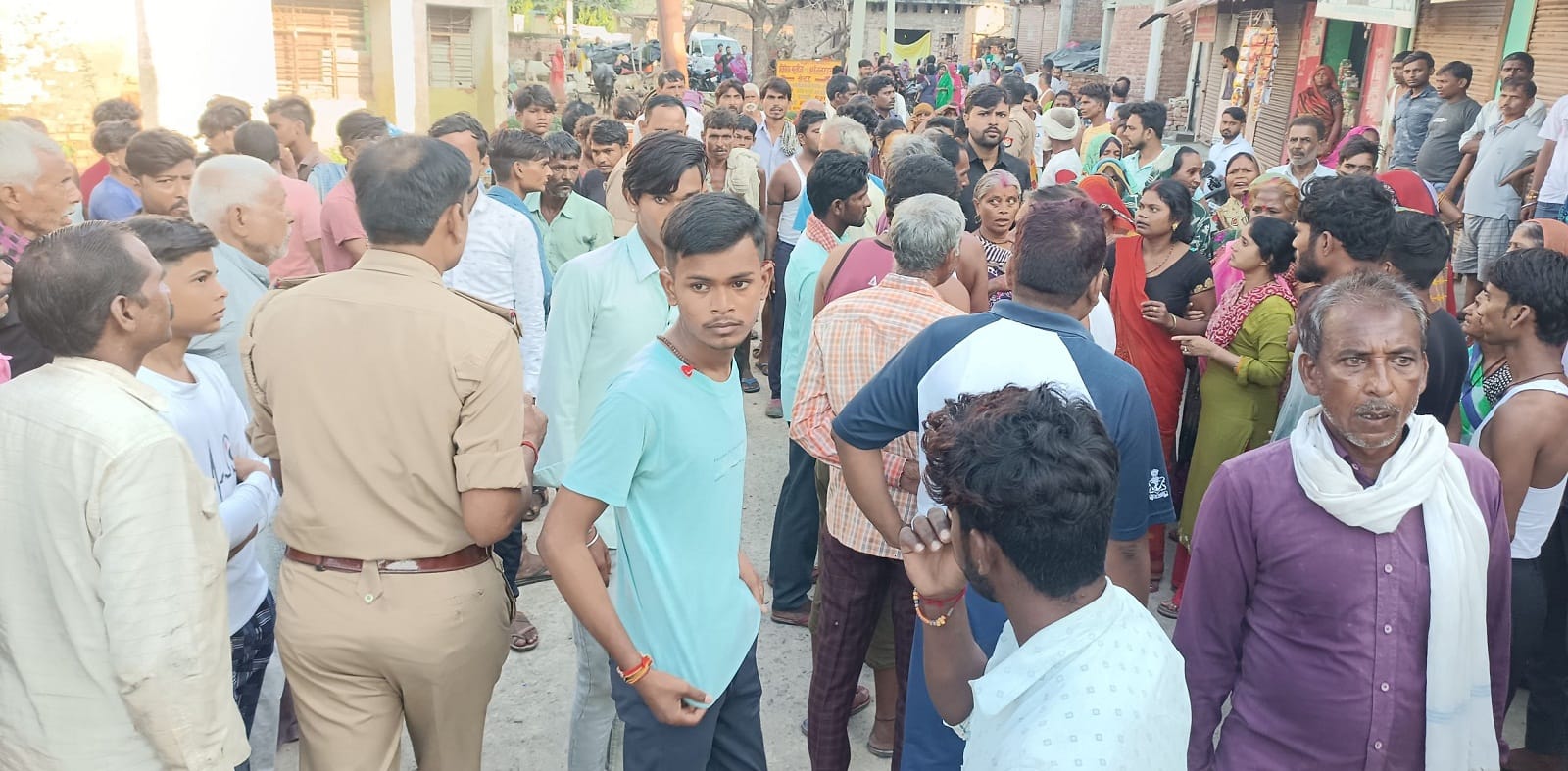 The mother was bitten with a sword, the son took away the mangalsutra, Alcohol turned him into a devil