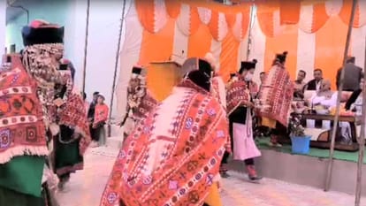 Governor visited Naco and Leo villages, interacted with villagers, learned about folk culture