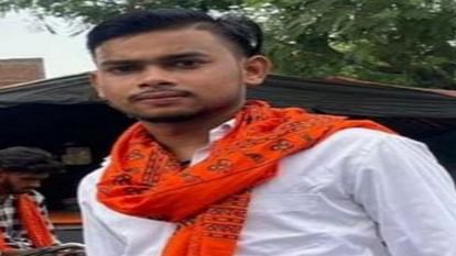 एक महीने बाद थी शादी: गणेश विसर्जन करने जा रहे युवक की मेटाडोर से गिरकर मौत, परिवार में छाया मातम Young man going for Ganesh immersion dies after falling from matador