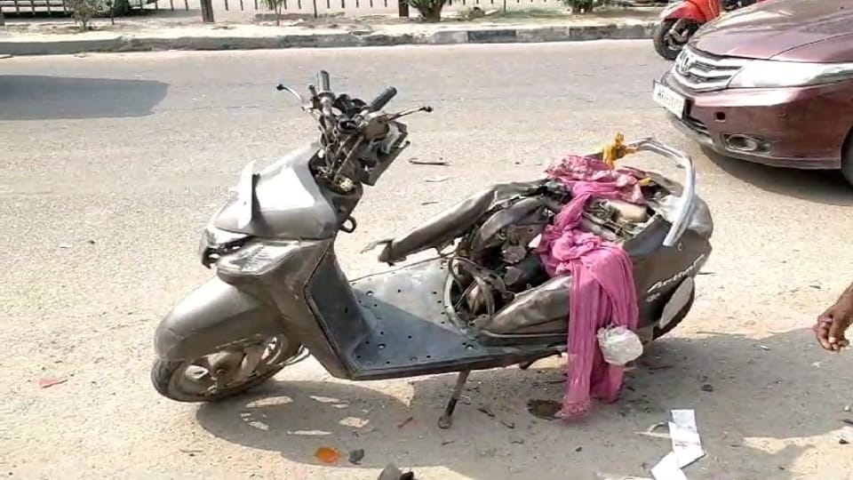 Accident in Sonipat: Truck hits car, friends riding scooter hit, one dead