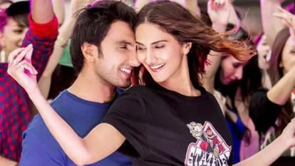 bollywood songs shot in foreign countries before hrithik Deepika Fighter Besharam Rang ude Dil Befikre
