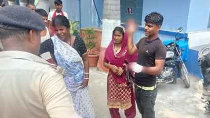 Bihar: मामूली विवाद पर हुई गोलीबारी में 3 जख्मी; नशेड़ी पर हमले का आरोप, खुद को गोली मार इलाज कराने पहुंचा युवक 3 injured in firing on minor dispute in Nalanda; Allegations of attack on addict, a young man shot himself