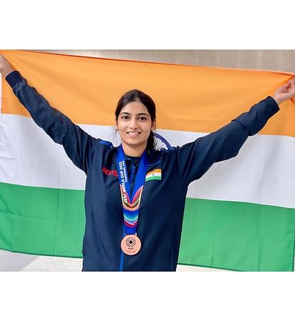 MP News: Started aiming at the age of 15, Aashi from Bhopal won two more medals in the Asian Games