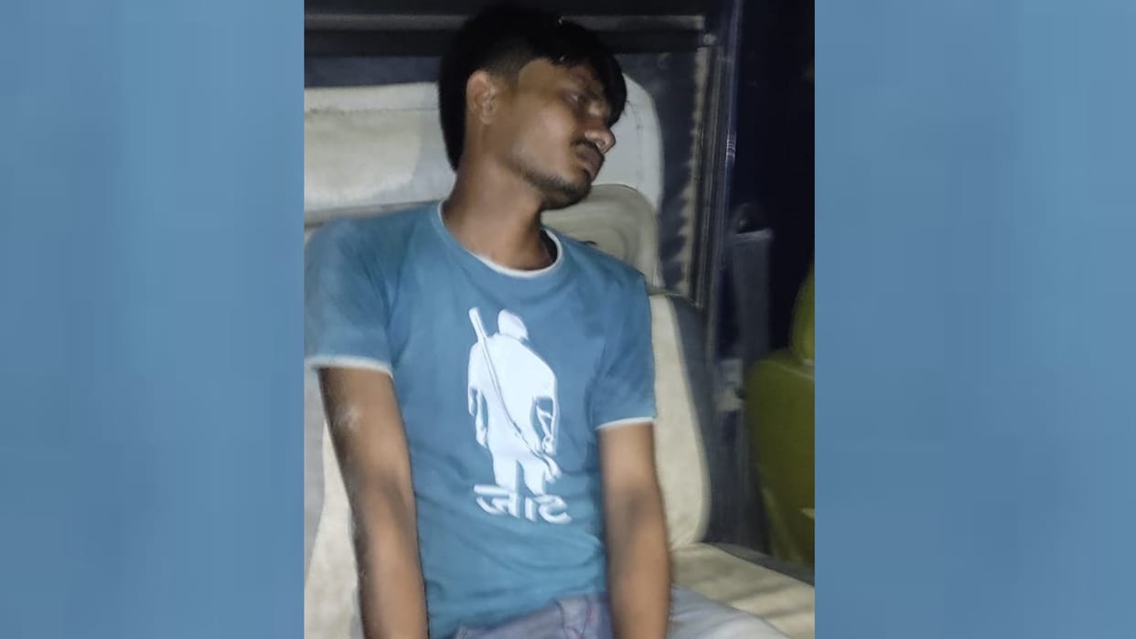 Two arretsed after police encounter in Ambedkarnagar.