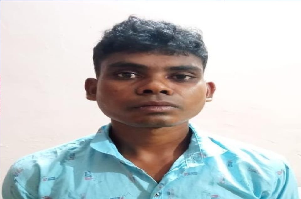 आरोपी