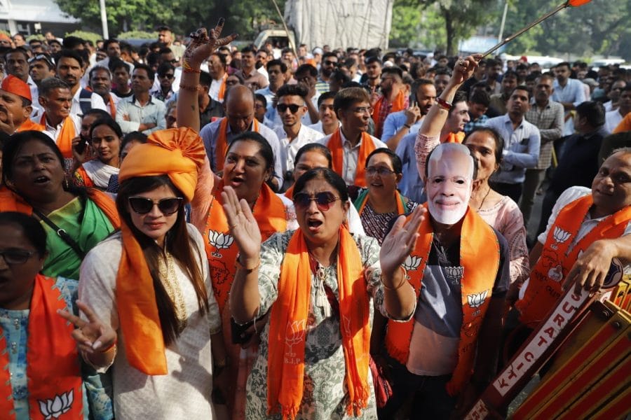 BJP would like to get votes of Dalits and minorities in Lok Sabha elections