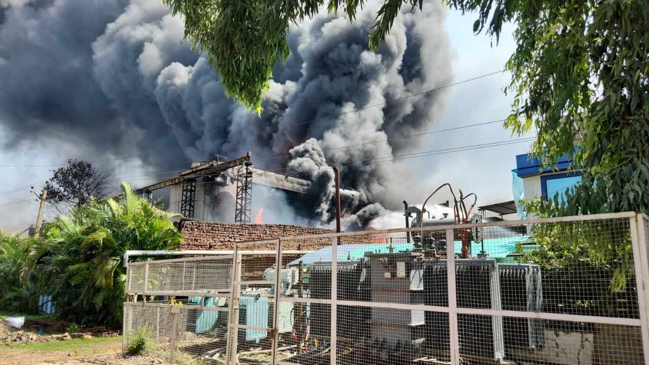 Massive fire breaks out in chemical factory in Kurali of Punjab