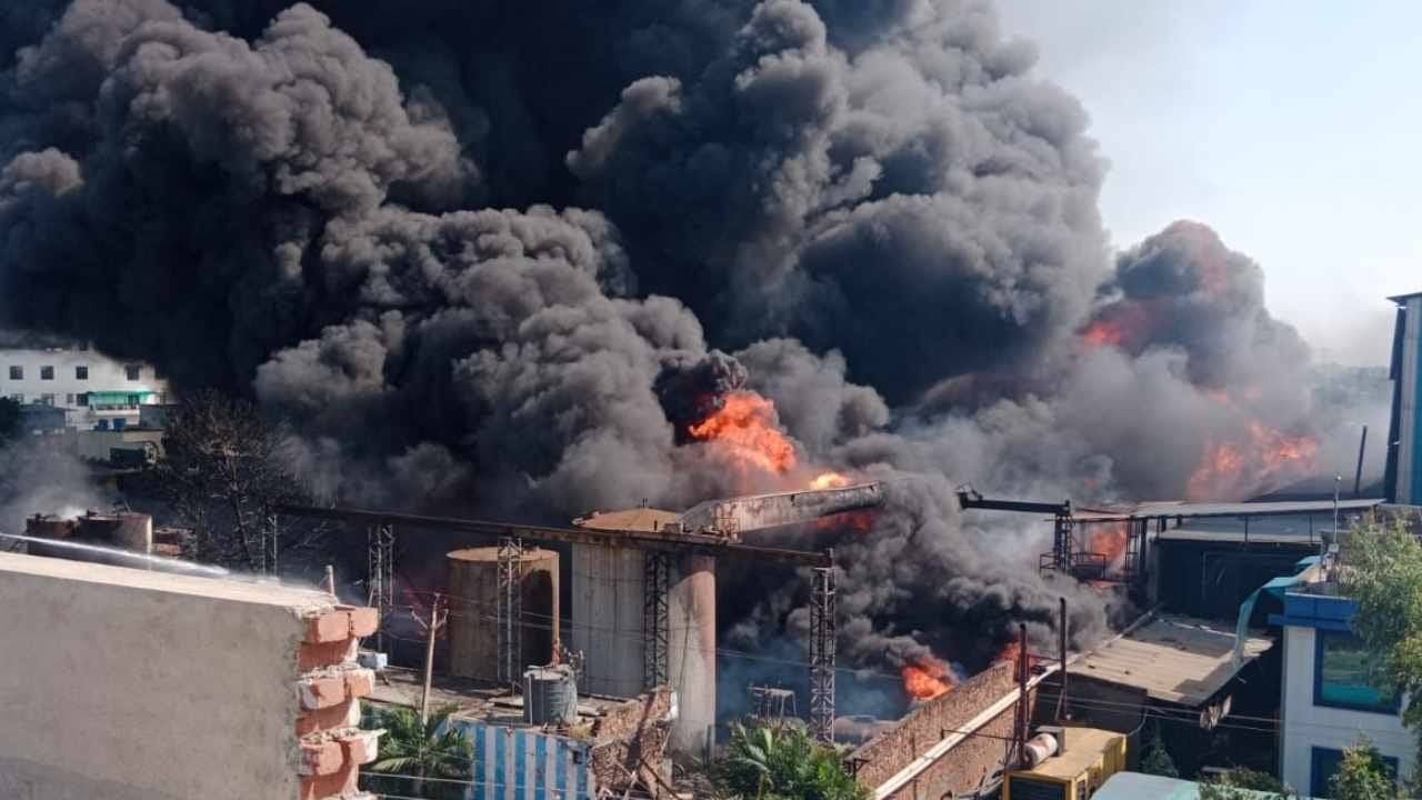 Massive fire breaks out in chemical factory in Kurali of Punjab