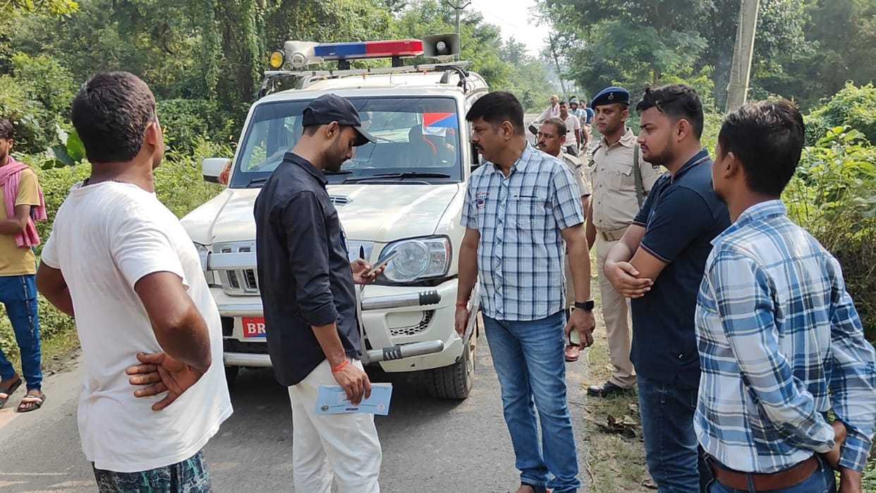 Firing on a student going to bring food for teacher in Begusarai; Crooks escaped after robbing bike