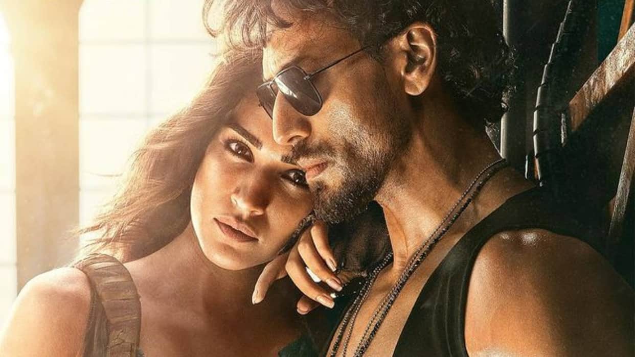 Ganapath New Poster Out Tiger Shroff Kriti Sanon are formidable pair teaser will be release on September 29