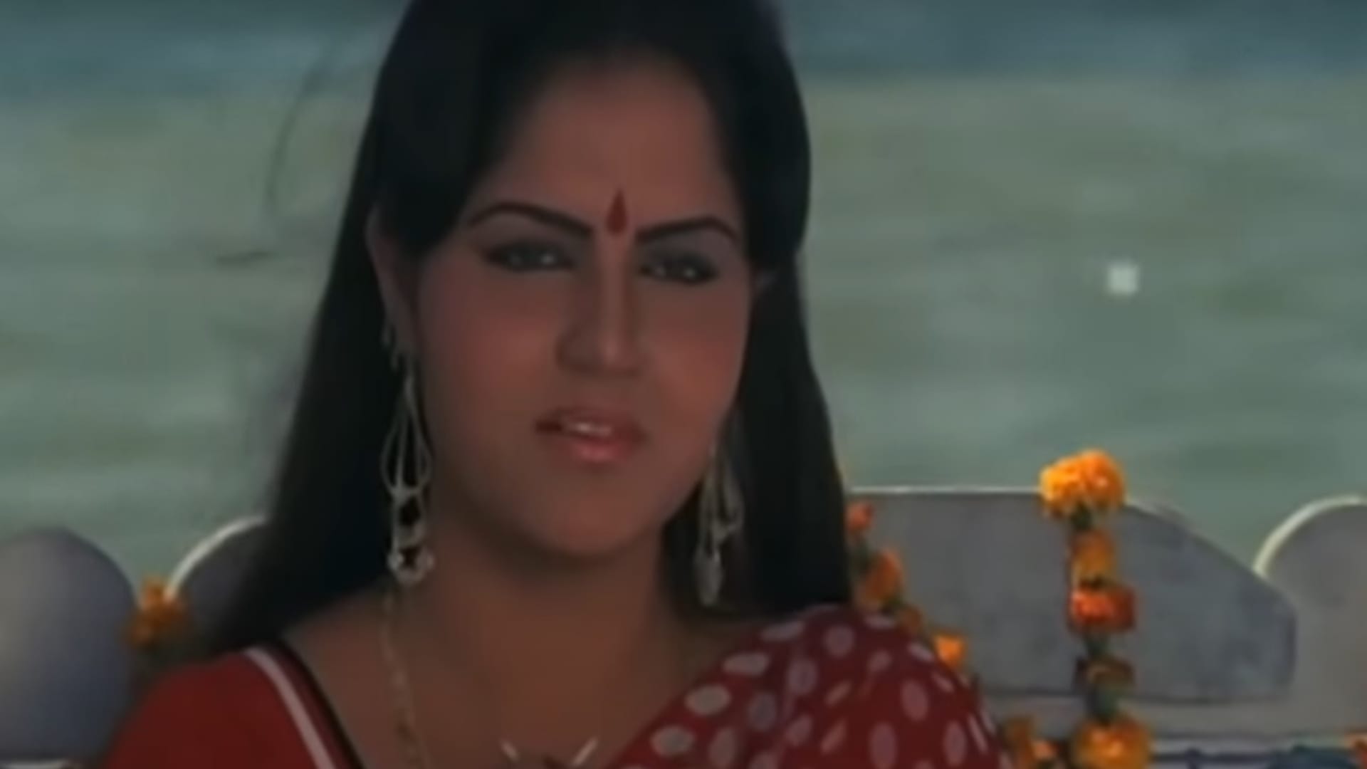 Do you remember Film Andaz Hai na bolo bolo song Child Artist Gauri Khurana Know details about her